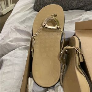 Vionic Sandals Size 9